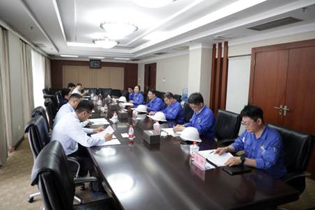 打造向上向前第一象限生力軍 錘煉甘于做人做事作難、受苦受累受屈的企業(yè)家隊(duì)伍——河南投資集團(tuán)黨委書記、董事長(zhǎng)劉新勇蒞臨安彩高科開展主題教育調(diào)研